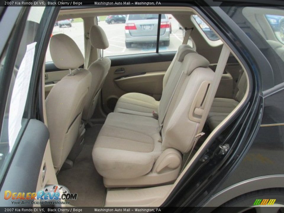2007 Kia Rondo EX V6 Black Cherry / Beige Photo #13