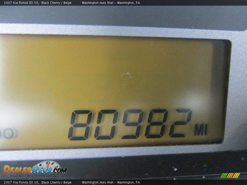 2007 Kia Rondo EX V6 Black Cherry / Beige Photo #20