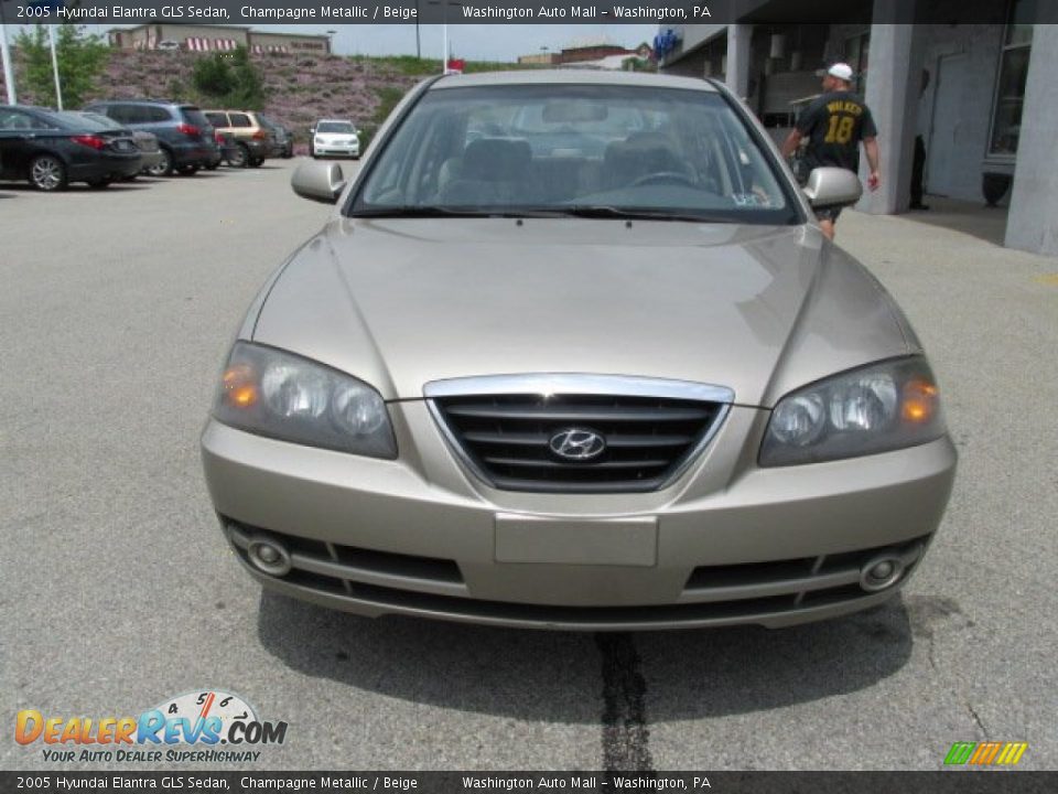 2005 Hyundai Elantra GLS Sedan Champagne Metallic / Beige Photo #4