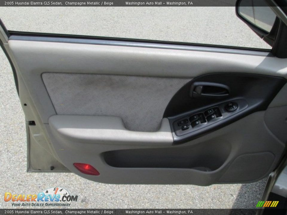 2005 Hyundai Elantra GLS Sedan Champagne Metallic / Beige Photo #12