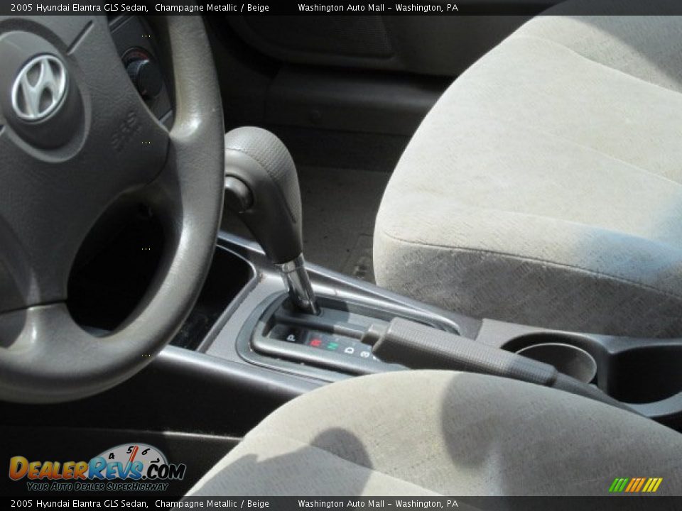 2005 Hyundai Elantra GLS Sedan Champagne Metallic / Beige Photo #14