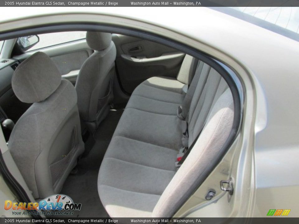 2005 Hyundai Elantra GLS Sedan Champagne Metallic / Beige Photo #17