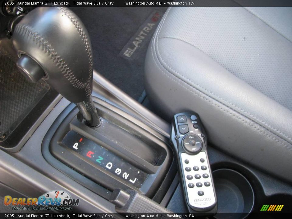 2005 Hyundai Elantra GT Hatchback Tidal Wave Blue / Gray Photo #17