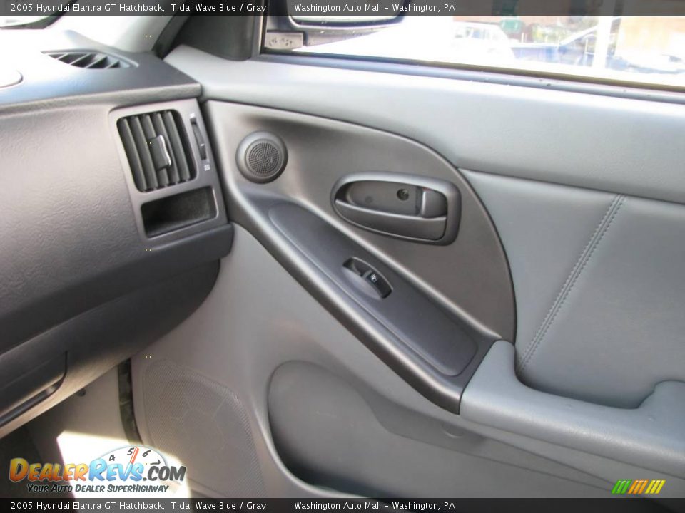 2005 Hyundai Elantra GT Hatchback Tidal Wave Blue / Gray Photo #18