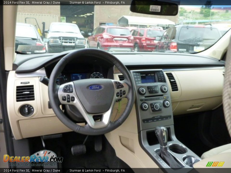 Dashboard of 2014 Ford Flex SE Photo #10