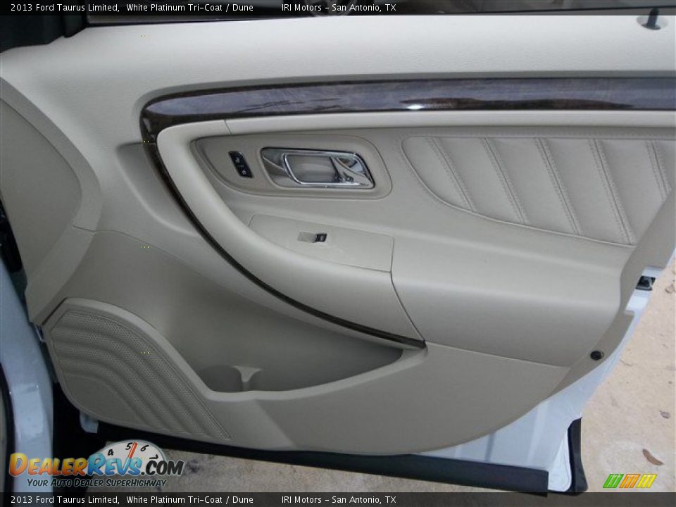 2013 Ford Taurus Limited White Platinum Tri-Coat / Dune Photo #10