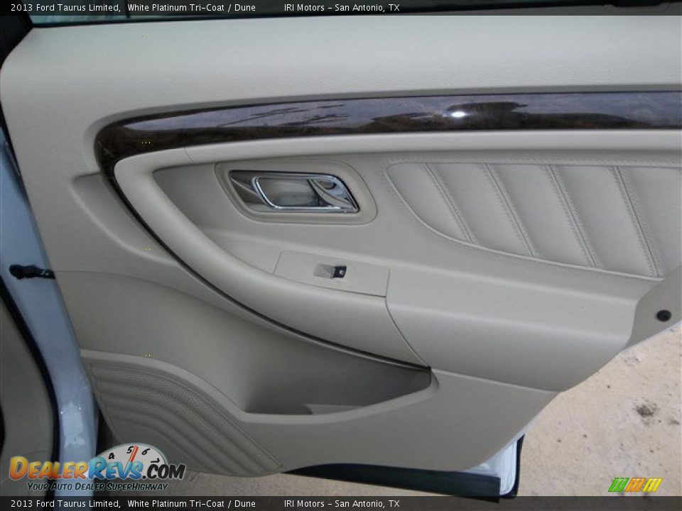 2013 Ford Taurus Limited White Platinum Tri-Coat / Dune Photo #12