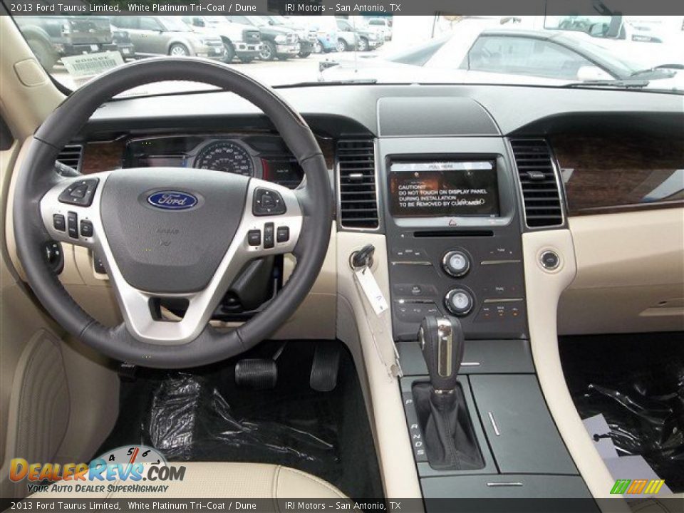 2013 Ford Taurus Limited White Platinum Tri-Coat / Dune Photo #15