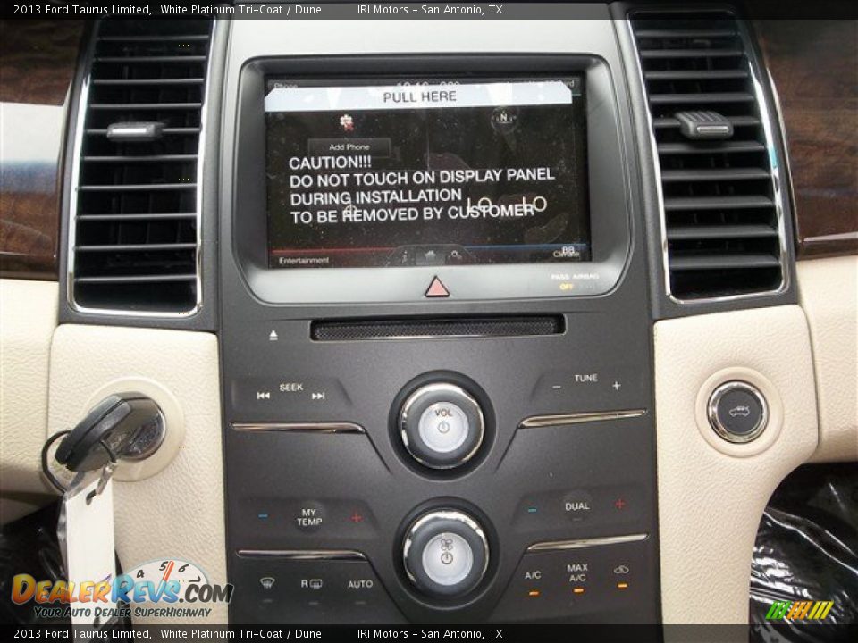 2013 Ford Taurus Limited White Platinum Tri-Coat / Dune Photo #23