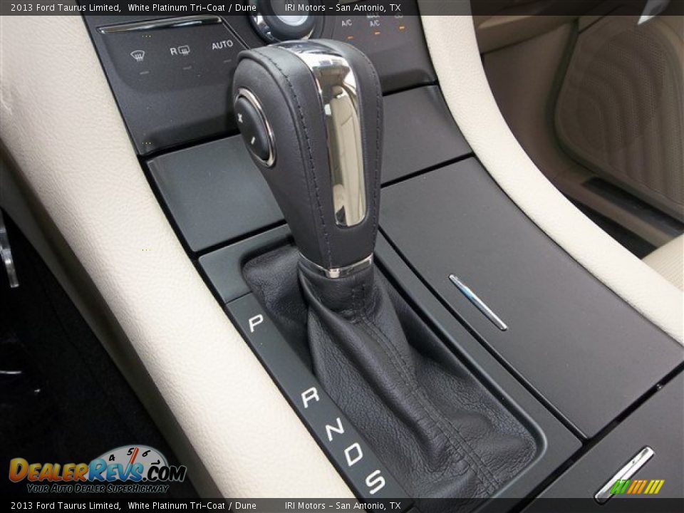2013 Ford Taurus Limited White Platinum Tri-Coat / Dune Photo #27