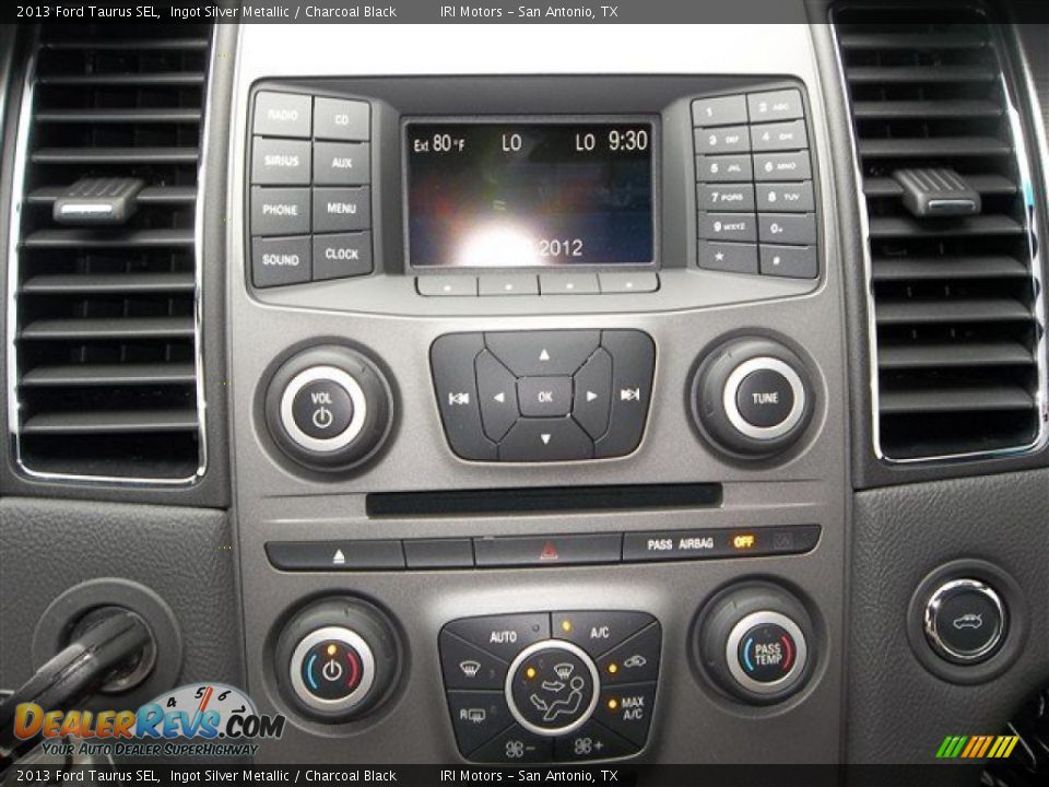2013 Ford Taurus SEL Ingot Silver Metallic / Charcoal Black Photo #25