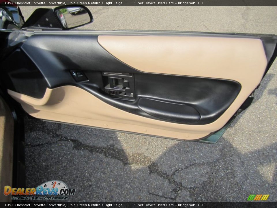 Door Panel of 1994 Chevrolet Corvette Convertible Photo #30