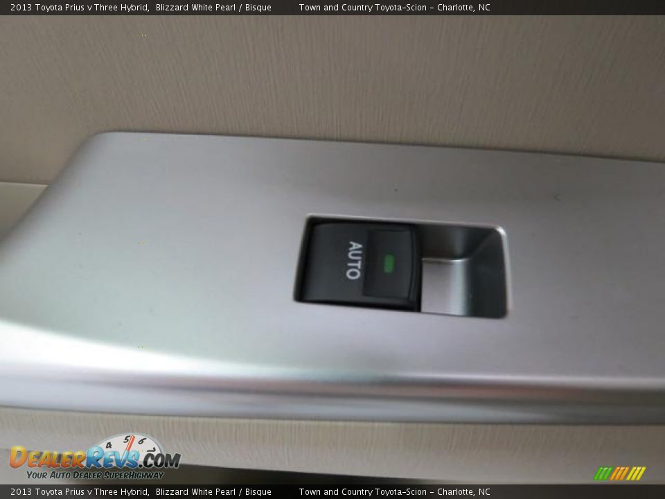 2013 Toyota Prius v Three Hybrid Blizzard White Pearl / Bisque Photo #7