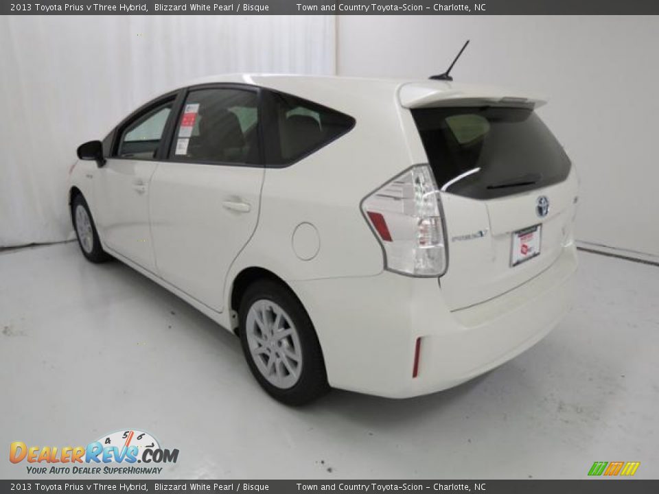 2013 Toyota Prius v Three Hybrid Blizzard White Pearl / Bisque Photo #19