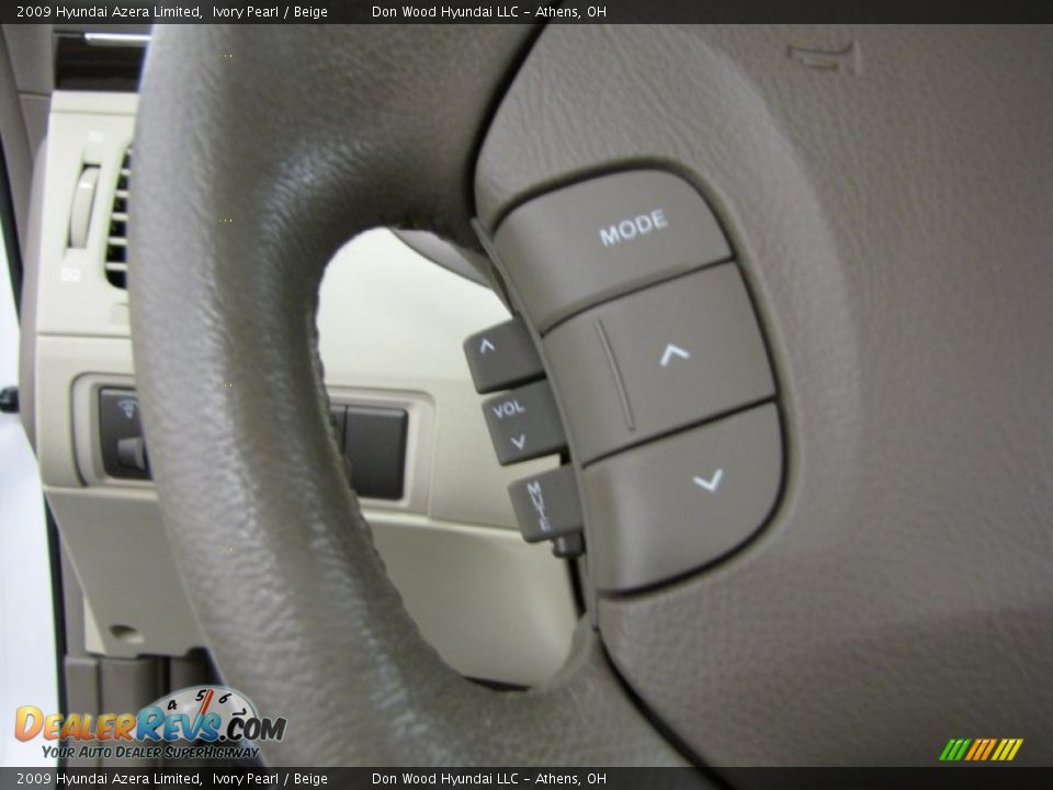 2009 Hyundai Azera Limited Ivory Pearl / Beige Photo #16