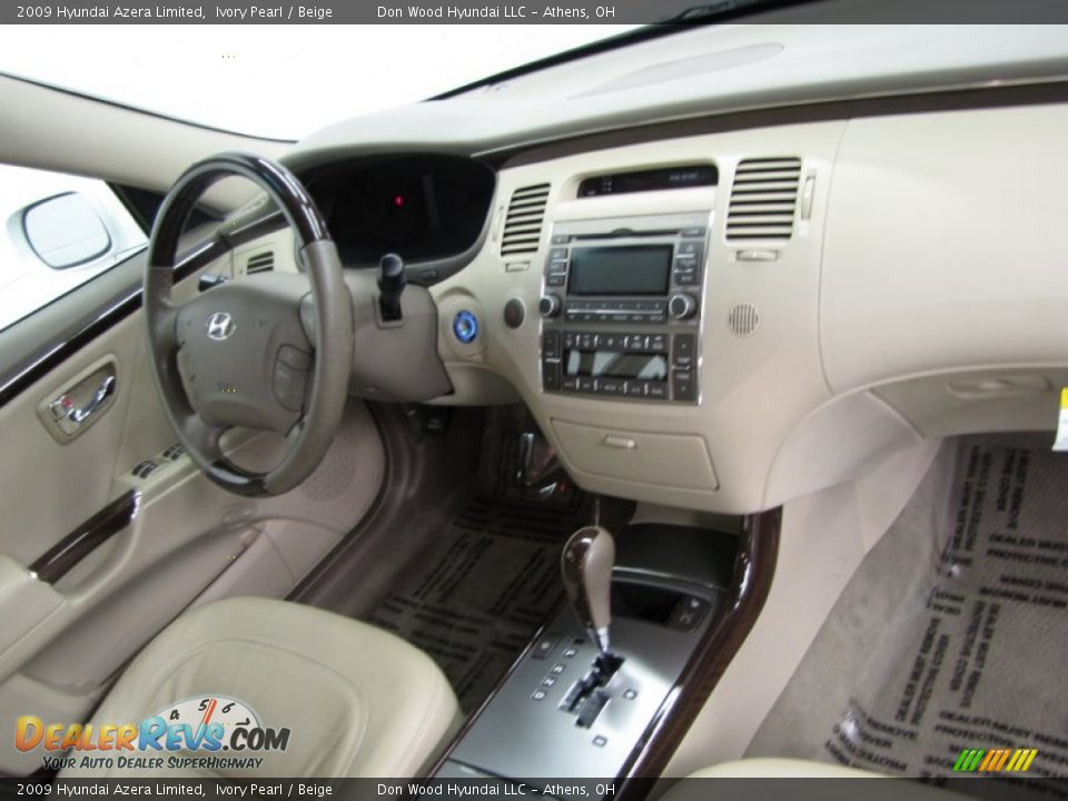 2009 Hyundai Azera Limited Ivory Pearl / Beige Photo #20