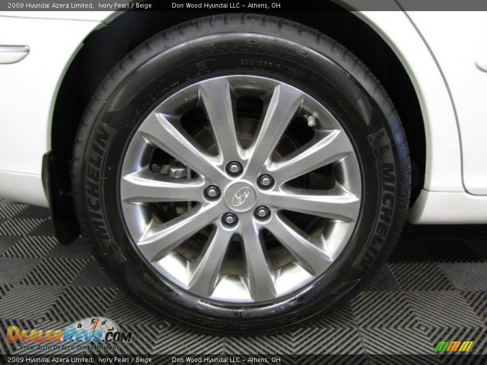 2009 Hyundai Azera Limited Ivory Pearl / Beige Photo #24