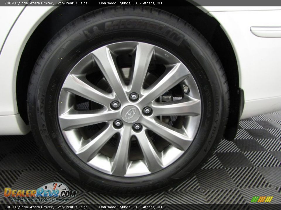 2009 Hyundai Azera Limited Ivory Pearl / Beige Photo #25