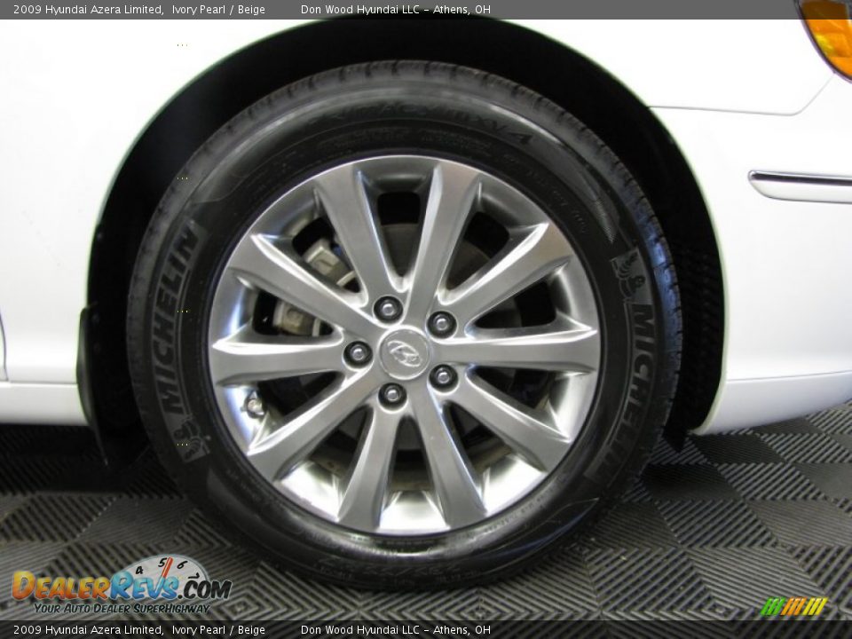 2009 Hyundai Azera Limited Ivory Pearl / Beige Photo #26