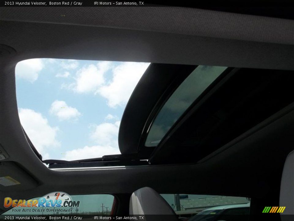 2013 Hyundai Veloster Boston Red / Gray Photo #5