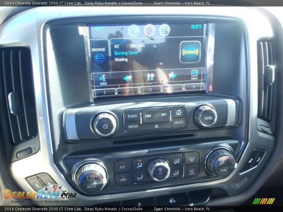 Controls of 2014 Chevrolet Silverado 1500 LT Crew Cab Photo #21