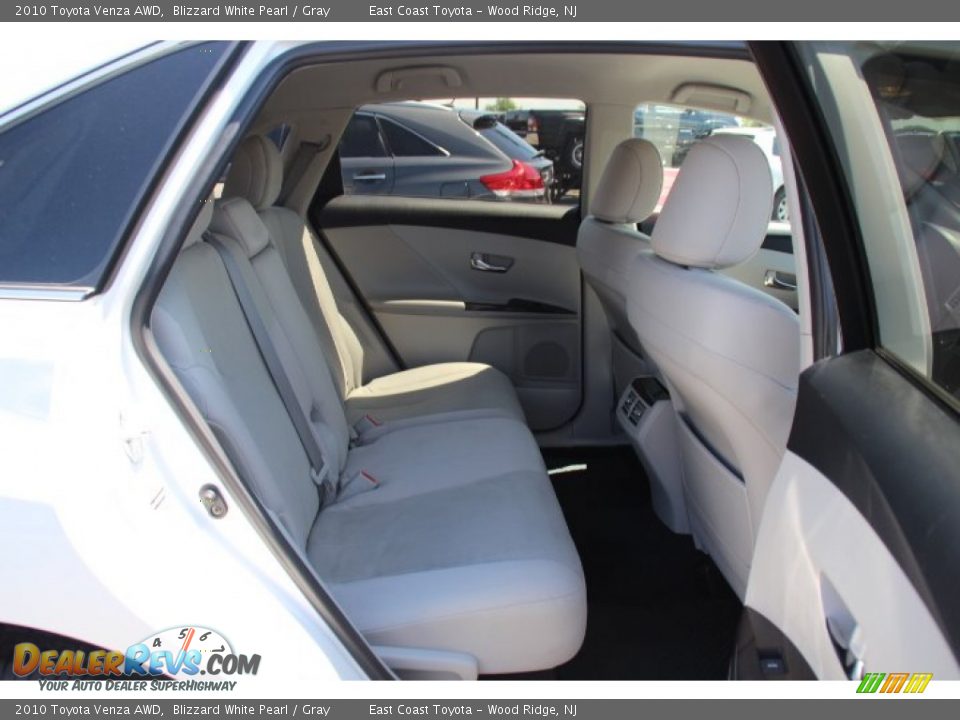 2010 Toyota Venza AWD Blizzard White Pearl / Gray Photo #9