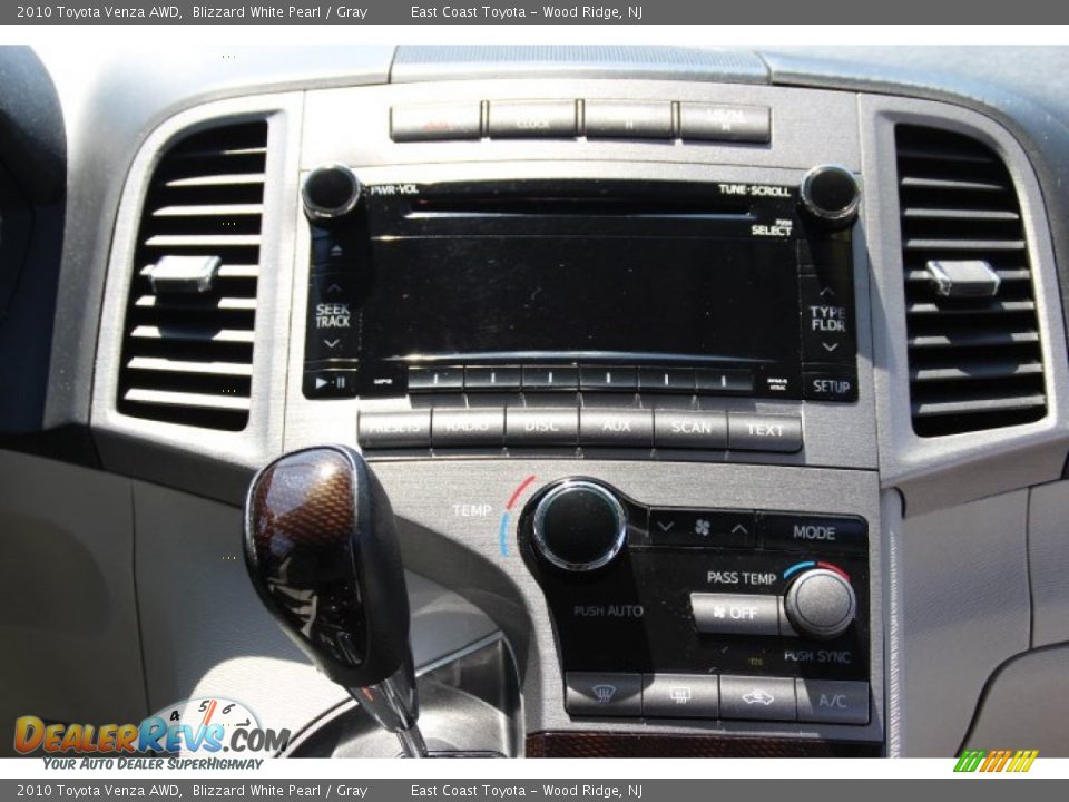 2010 Toyota Venza AWD Blizzard White Pearl / Gray Photo #11