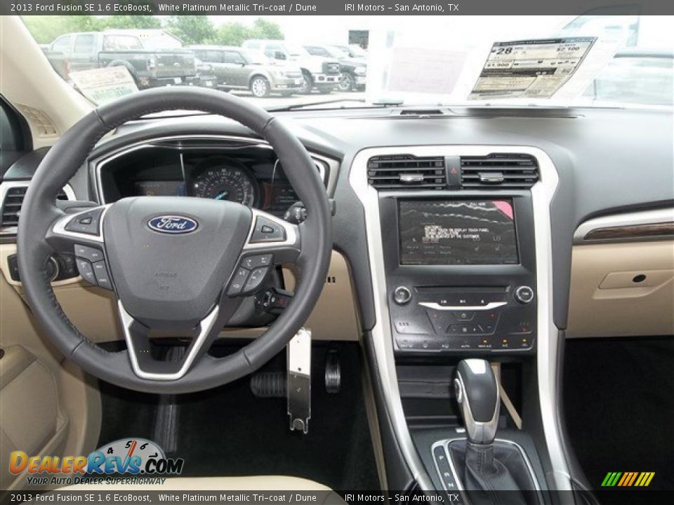 2013 Ford Fusion SE 1.6 EcoBoost White Platinum Metallic Tri-coat / Dune Photo #17