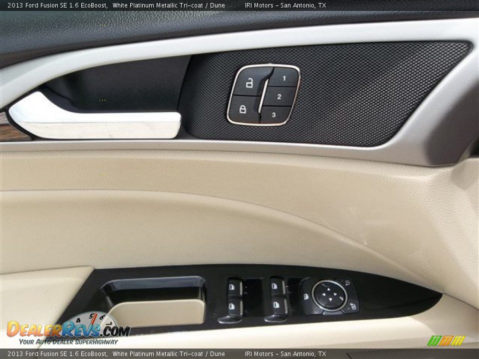 2013 Ford Fusion SE 1.6 EcoBoost White Platinum Metallic Tri-coat / Dune Photo #24