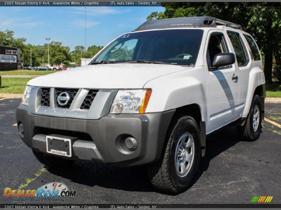 2007 Nissan Xterra X 4x4 Avalanche White / Graphite Photo #1
