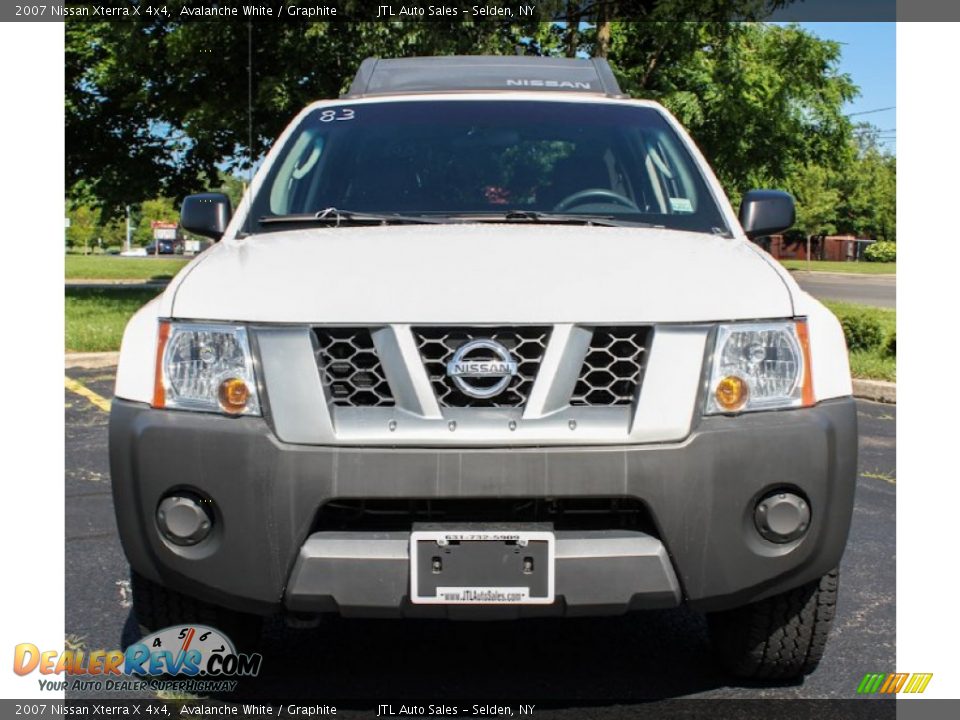 2007 Nissan Xterra X 4x4 Avalanche White / Graphite Photo #2