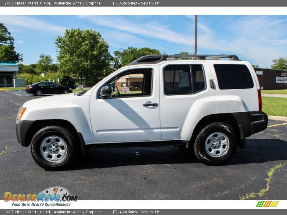 2007 Nissan Xterra X 4x4 Avalanche White / Graphite Photo #3