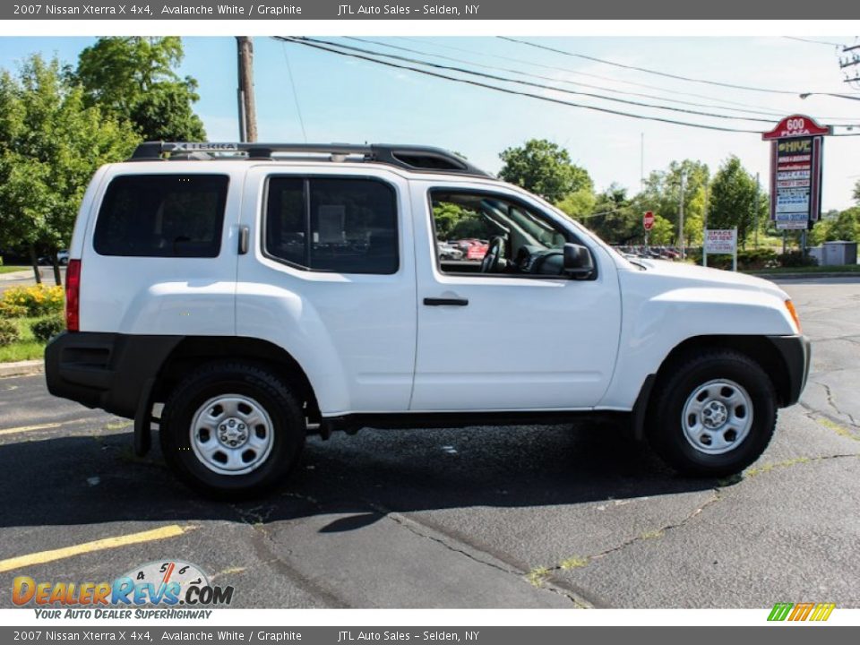 2007 Nissan Xterra X 4x4 Avalanche White / Graphite Photo #7