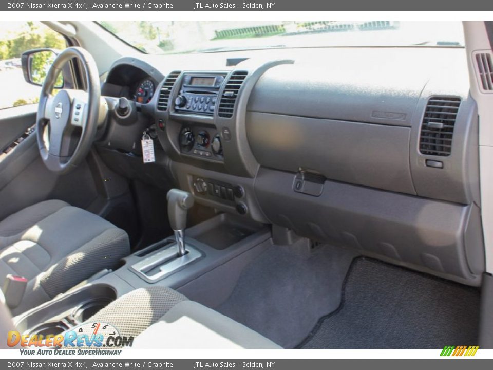 2007 Nissan Xterra X 4x4 Avalanche White / Graphite Photo #9