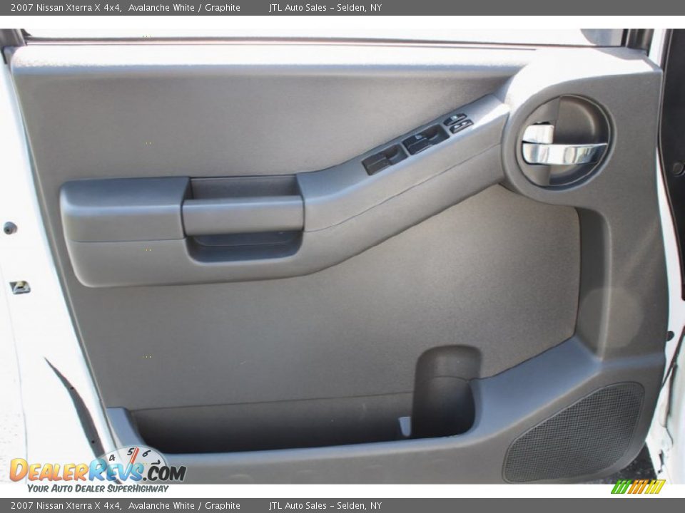 2007 Nissan Xterra X 4x4 Avalanche White / Graphite Photo #11