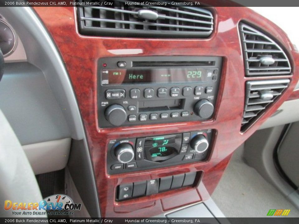 Controls of 2006 Buick Rendezvous CXL AWD Photo #15