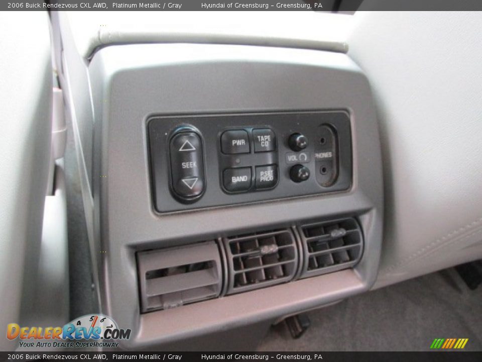 2006 Buick Rendezvous CXL AWD Platinum Metallic / Gray Photo #19