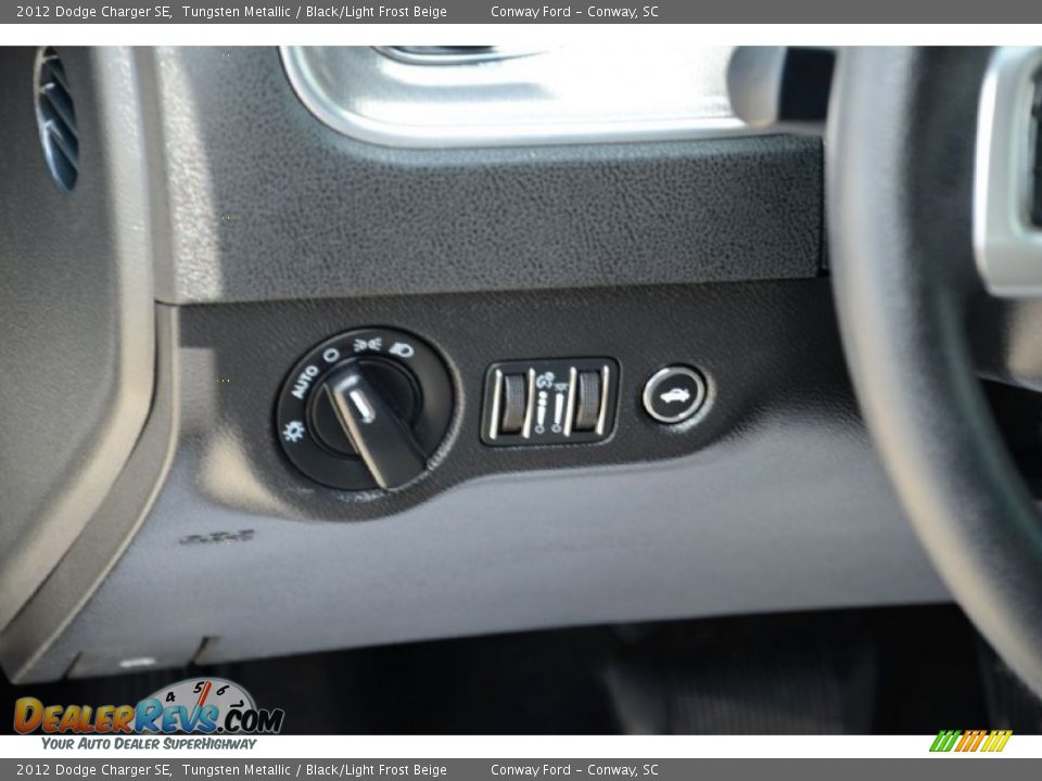 2012 Dodge Charger SE Tungsten Metallic / Black/Light Frost Beige Photo #18