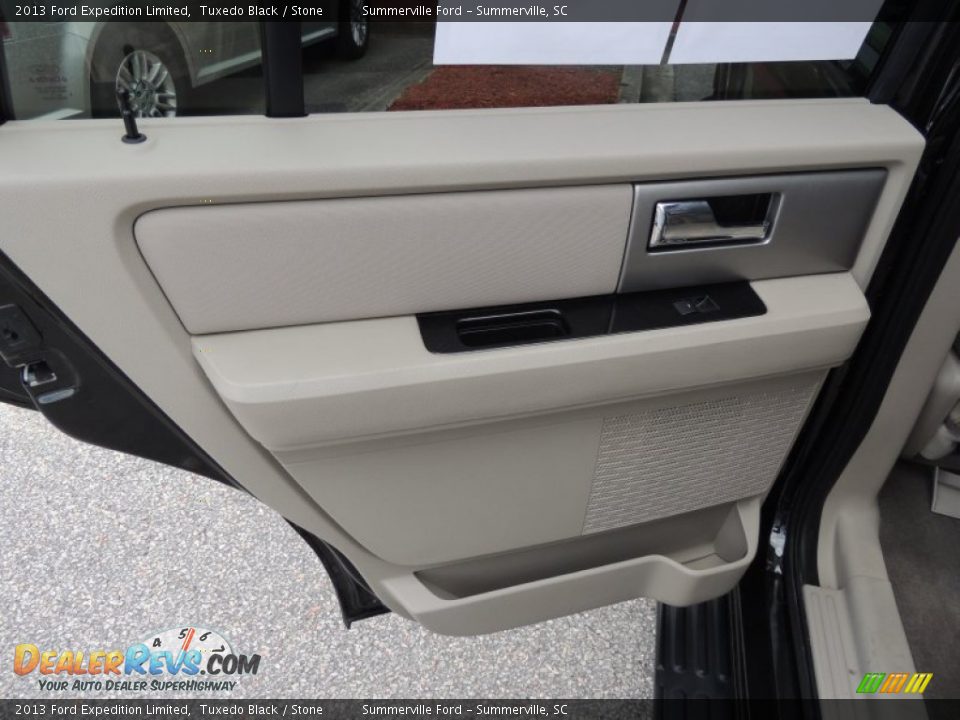 2013 Ford Expedition Limited Tuxedo Black / Stone Photo #8