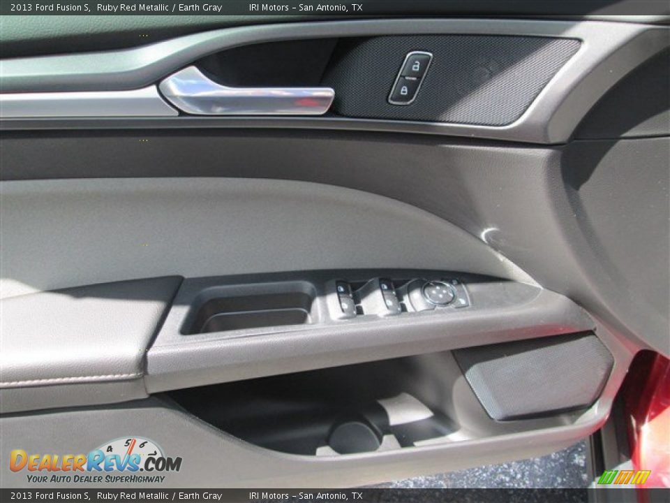 2013 Ford Fusion S Ruby Red Metallic / Earth Gray Photo #9