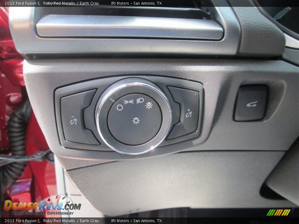 2013 Ford Fusion S Ruby Red Metallic / Earth Gray Photo #10