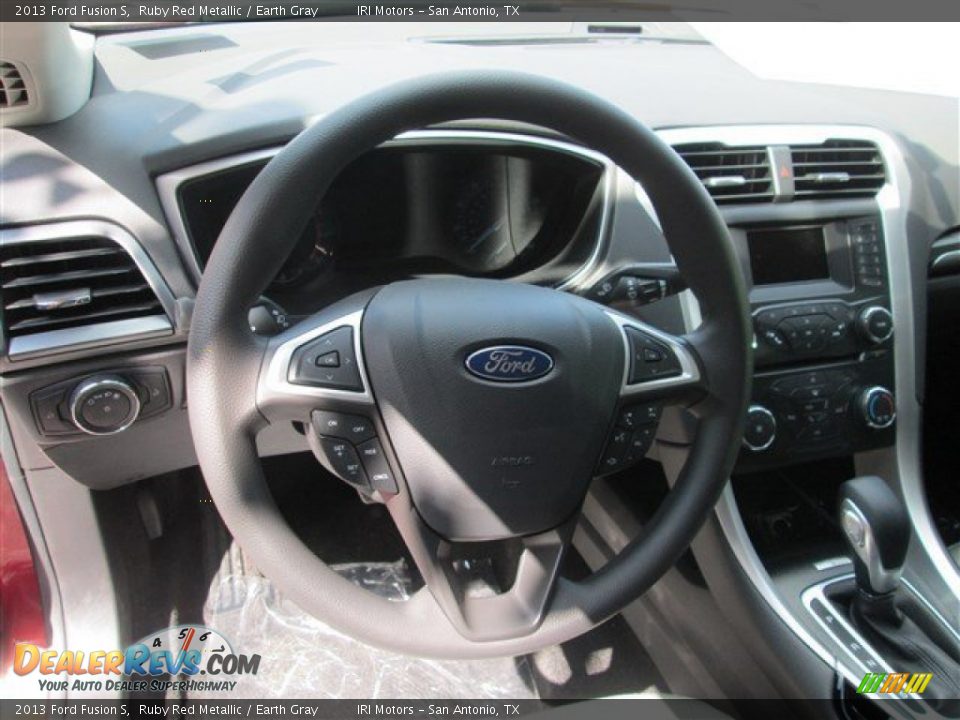 2013 Ford Fusion S Ruby Red Metallic / Earth Gray Photo #11
