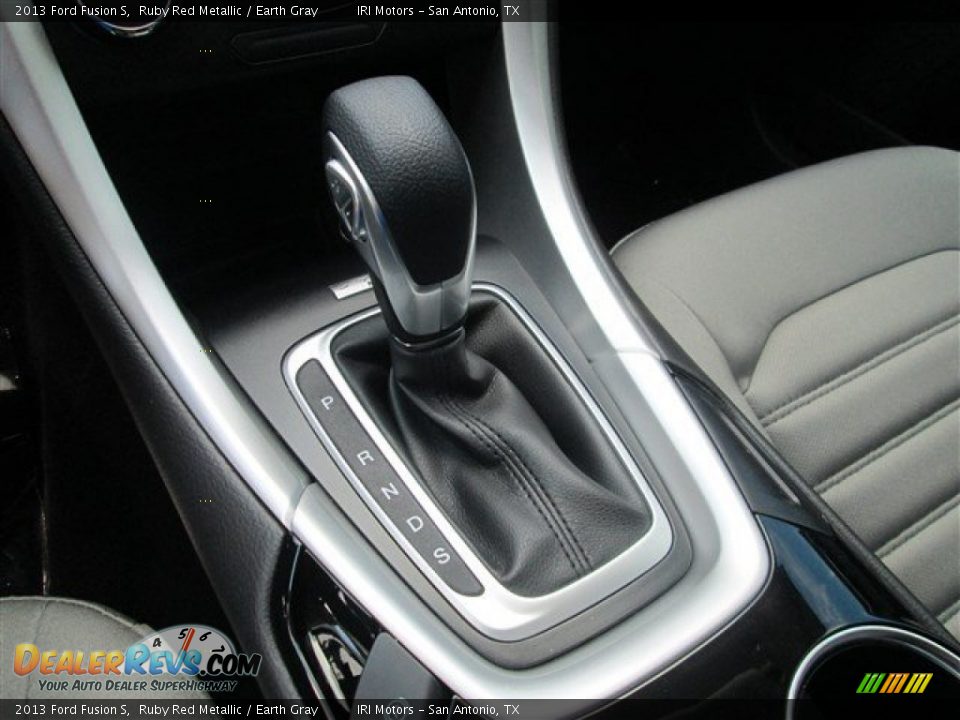 2013 Ford Fusion S Ruby Red Metallic / Earth Gray Photo #14