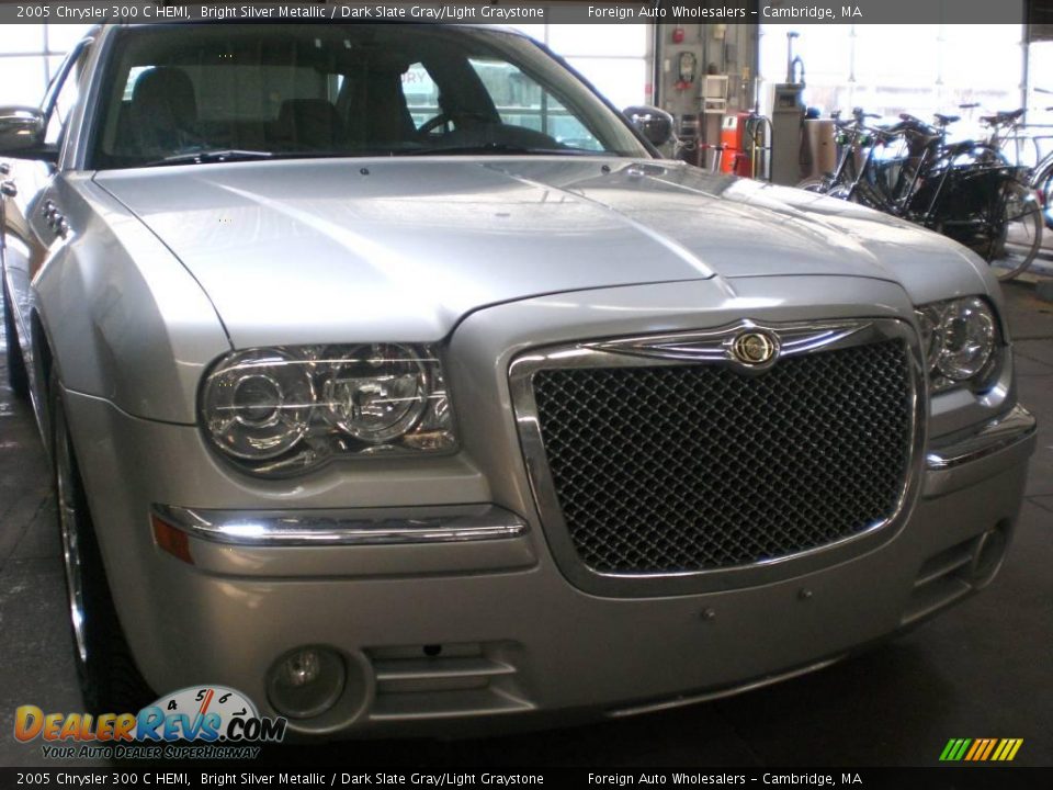 2005 Chrysler 300 C HEMI Bright Silver Metallic / Dark Slate Gray/Light Graystone Photo #4