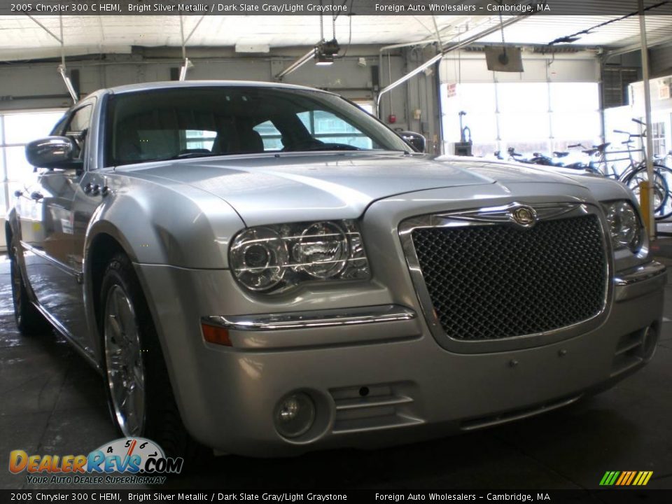 2005 Chrysler 300 C HEMI Bright Silver Metallic / Dark Slate Gray/Light Graystone Photo #10
