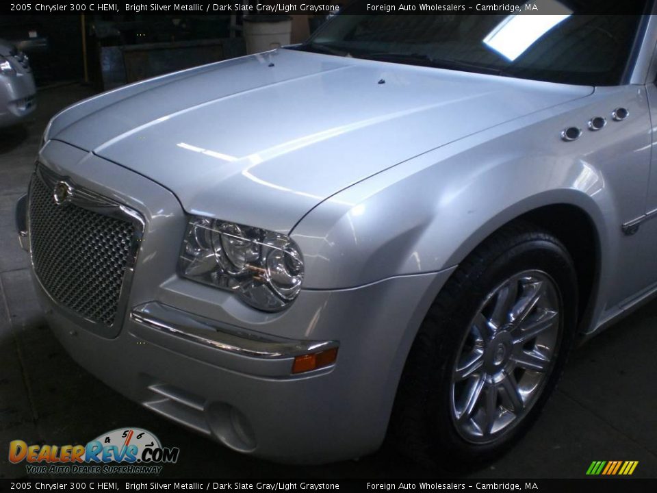 2005 Chrysler 300 C HEMI Bright Silver Metallic / Dark Slate Gray/Light Graystone Photo #14