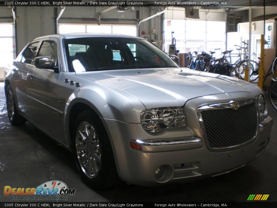 2005 Chrysler 300 C HEMI Bright Silver Metallic / Dark Slate Gray/Light Graystone Photo #17