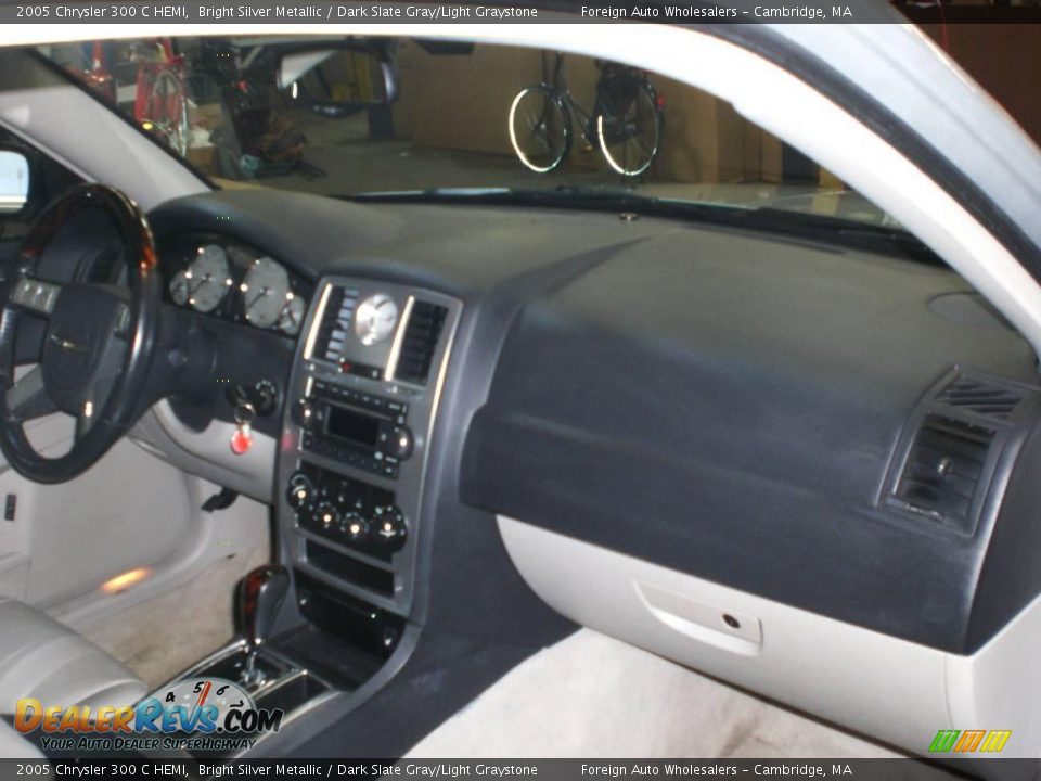 2005 Chrysler 300 C HEMI Bright Silver Metallic / Dark Slate Gray/Light Graystone Photo #30