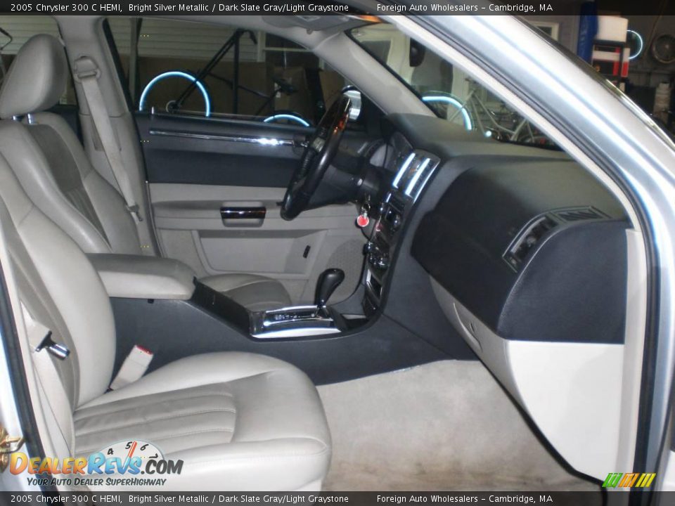 2005 Chrysler 300 C HEMI Bright Silver Metallic / Dark Slate Gray/Light Graystone Photo #31