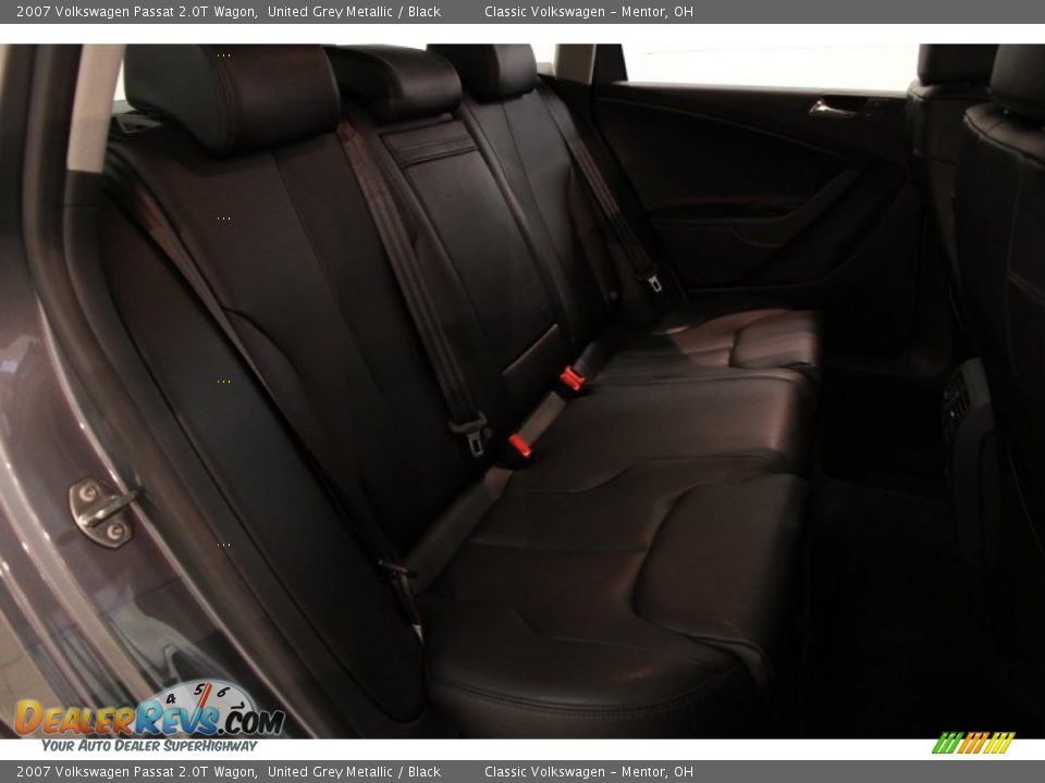 2007 Volkswagen Passat 2.0T Wagon United Grey Metallic / Black Photo #11